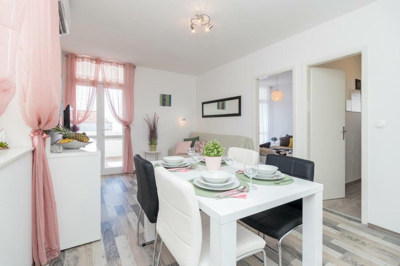 Apartman Roko Petrcane Exterior photo