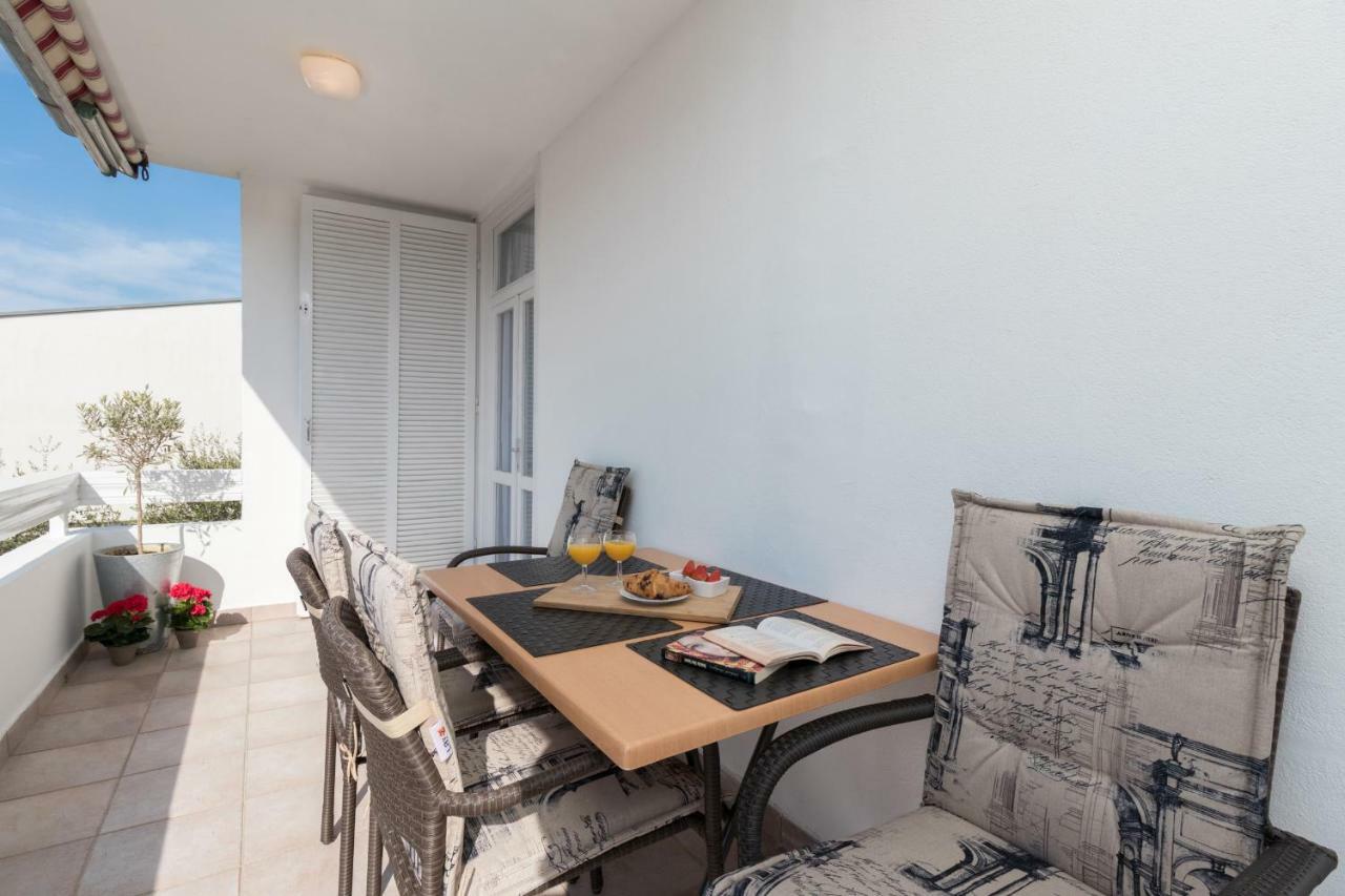 Apartman Roko Petrcane Exterior photo