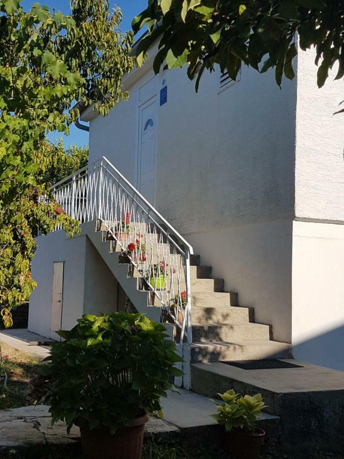 Apartman Roko Petrcane Exterior photo